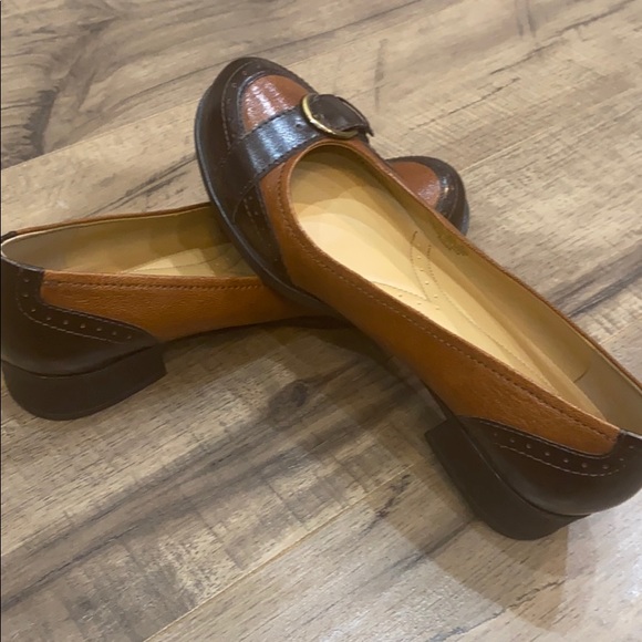 Shoes - Picture 10 of 10